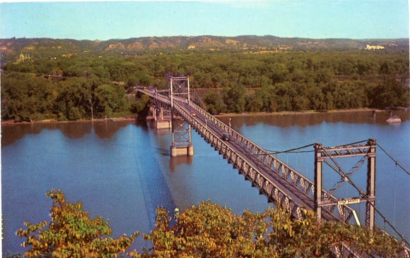 Suspension Bridge, Prairie du Chien, WI [Postcard]
