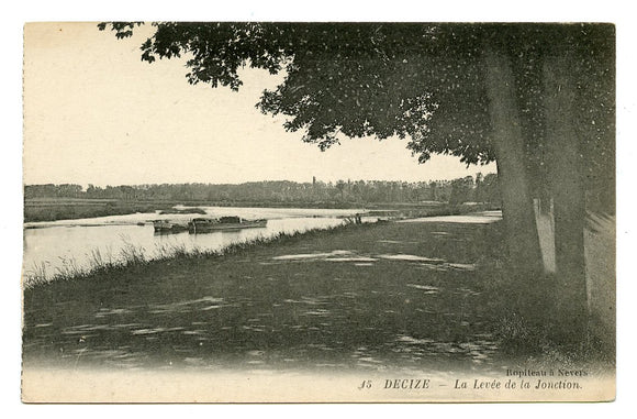 La Levee de la Jonetion, Decize, France [Postcard]