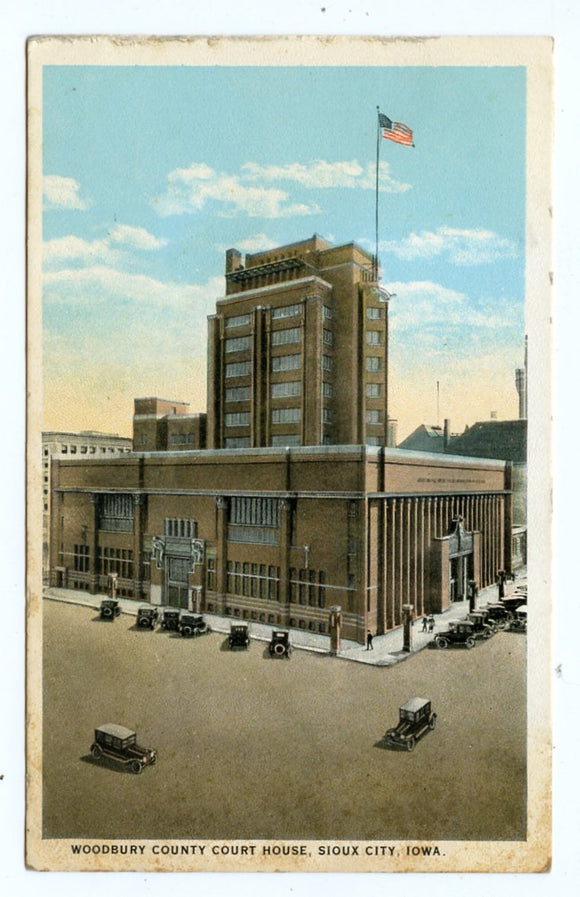 Woodbury County Court House, Sioux City, IA [Postcard]