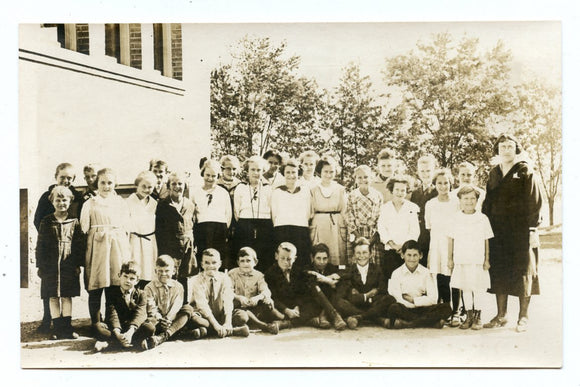 Group Photo [Postcard]