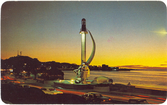 Sunset with the Monument to the Fisherman, Mazatlan, Sin., Mexico - Carey's Emporium