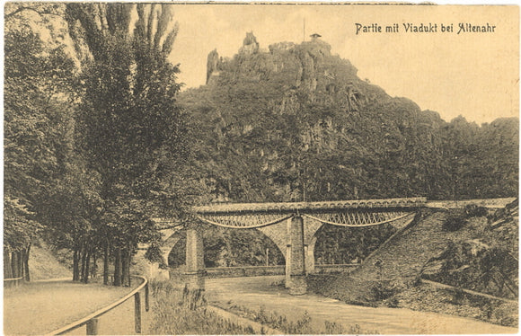 Partie mit Viadukt bei 'Altenahr - Carey's Emporium