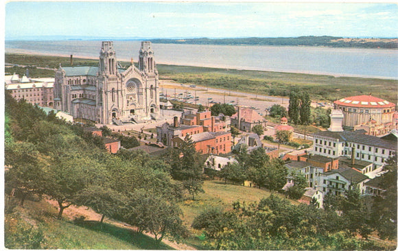 Basilica, Ste-Anne de Beaupre, P. Q., Canada - Carey's Emporium