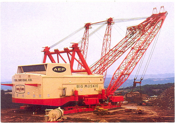 World's Largest Earth Moving Machine, Cumberland, OH - Carey's Emporium