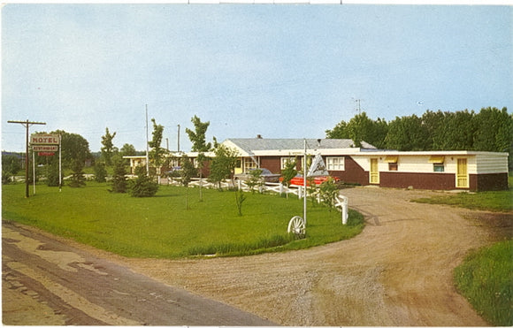 Red Arrow Motel, Townsend, WI - Carey's Emporium