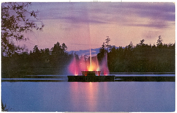 Fountain in Lost Lagoon, Stanley Park, Vancouver - Carey's Emporium