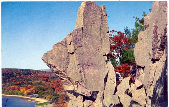 Tomahawk Rock at Devil's Lake State Park - Carey's Emporium