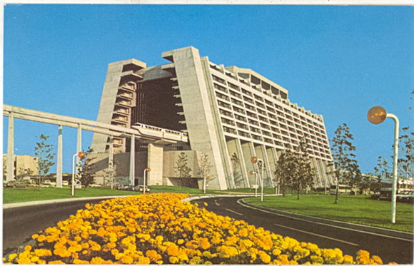 Contemporary Resort - Carey's Emporium
