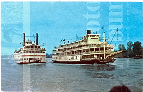 Belle of Louisville vs. Cincinnati's Delta Queen, Cincinnati, OH - Carey's Emporium
