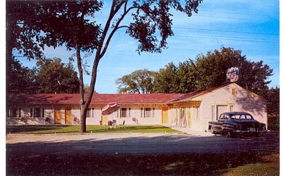 Dreamland Motel, Fish Creek, WI - Carey's Emporium