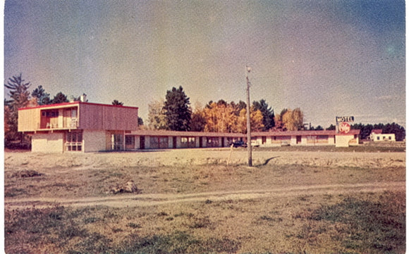 Motel Evelyn, Sunset Park, Ontario - Carey's Emporium