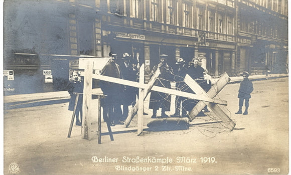 Berliner Strassenkampfe Marz 1919,  Blindganger 2 Ztr.-Mine - Carey's Emporium