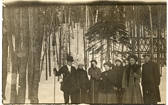 Group Outing in The Snow - Carey's Emporium
