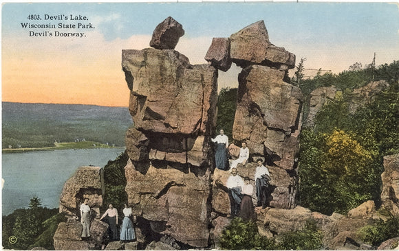 Devil's Doorway, Devil's Lake, Wisconsin State Park - Carey's Emporium