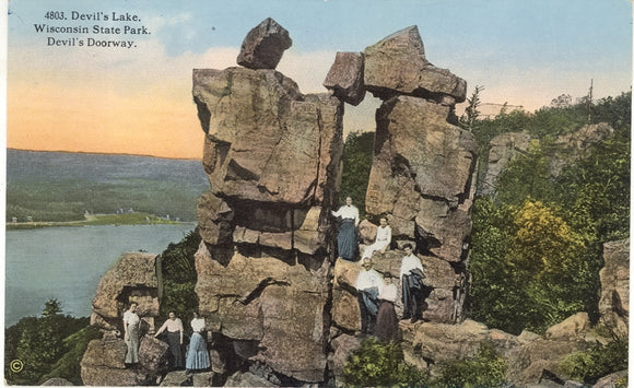 Devil's Doorway, Devil's Lake, Wisconsin State Park - Carey's Emporium