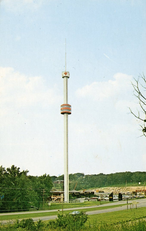 Totem Tower Skyride at the Entrance to Fort Dells, Wisconsin Dells, WI - Carey's Emporium