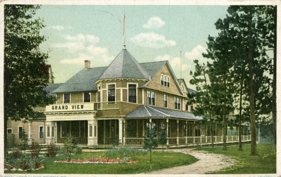 Hotel Chain O' Lakes, Waupaca, WI - Carey's Emporium