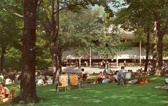 One of the Glories of the Middle West, Rivinia Park, Highland Park, IL - Carey's Emporium