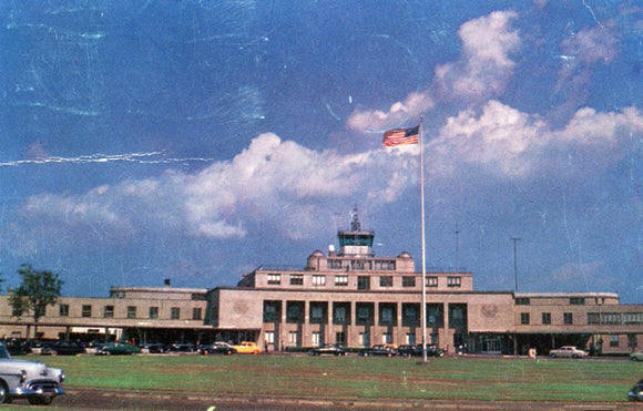Washington National Airport - Carey's Emporium