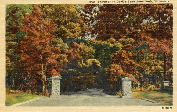 Entrance to Devil's Lake State Park, WI - Carey's Emporium