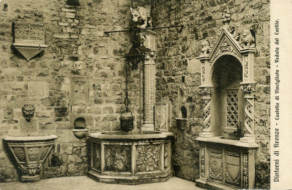 Castello di Vincigliata,  Veduta del Cortile, Dintorni di Firenze - Carey's Emporium