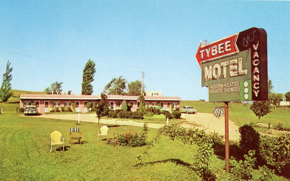 Tybee Motel, Oregon, WI - Carey's Emporium