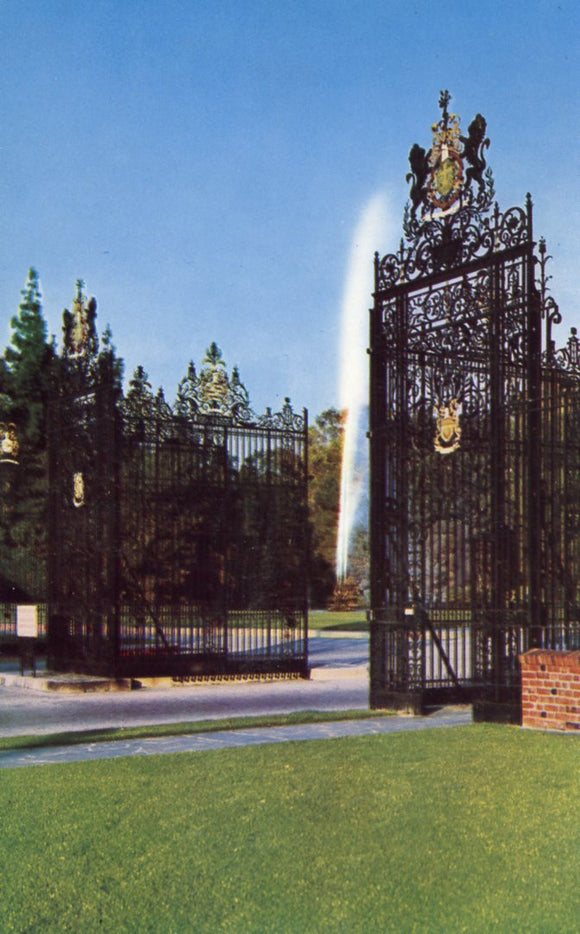 The Entrance Gate, Forest Lawn Memorial Park, Glendale, CA - Carey's Emporium