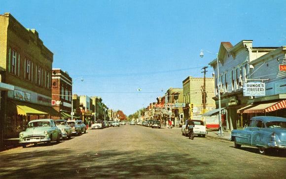 Main Street, Shawano, WI-Careys Emporium