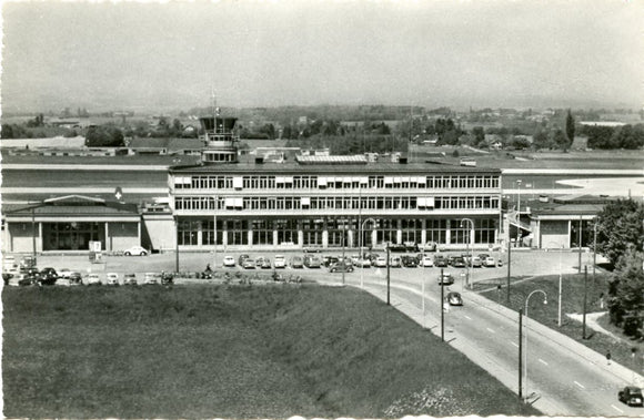 Intercontinentale de Geneve-Cointrin Aerogare, Geneve-Carey's Emporium