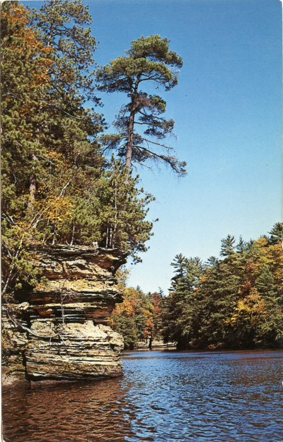 Twin Sister Rocks, Wisconsin Dells, WI-Carey's Emporium