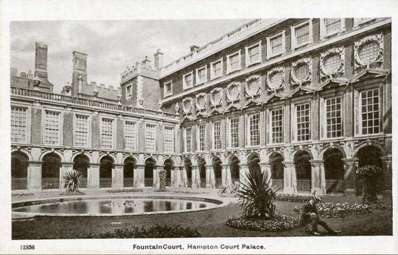 Fountain Court, Hampton Court Palace, London-Carey's Emporium