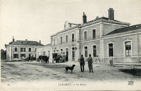 La Gare, Clamecy-Carey's Emporium