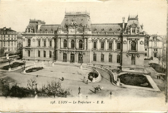 La Prefecture, Lyon-Carey's Emporium