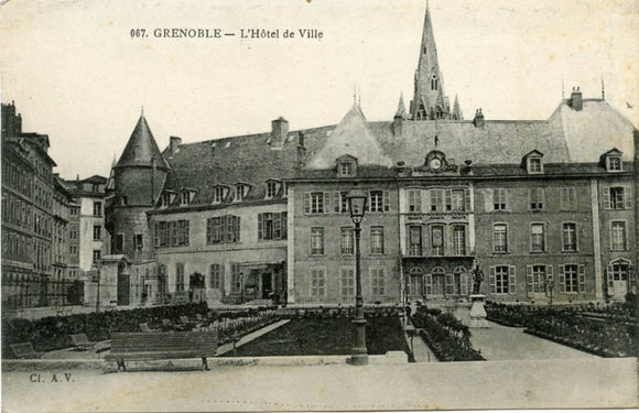 L'Hotel de Ville, Grenoble-Carey's Emporium