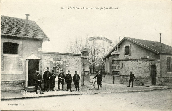 Quartier Songis, Troyes-Carey's Emporium