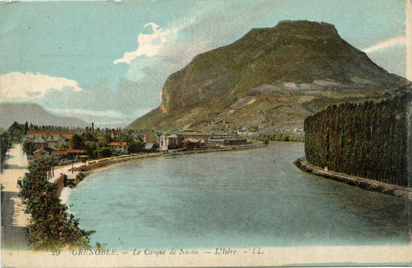 Le Casque de Neron, Grenoble-Carey's Emporium