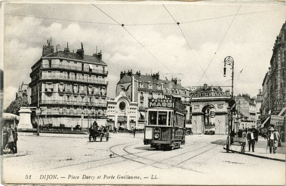 Place Darcy et Porte Guillaume, Dijon-Carey's Emporium