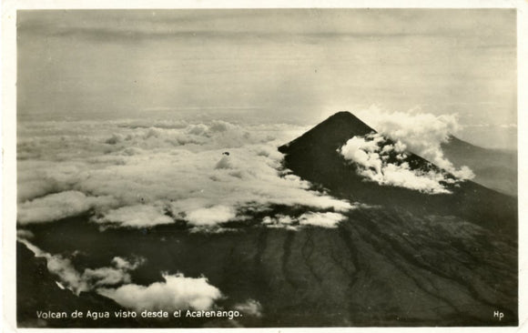 Volcan de Agua visto desde el Acatenango-Carey's Emporium