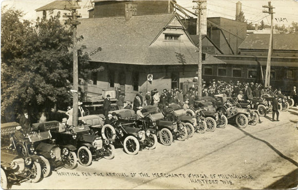 Waiting for the Arrival of the Merchants and Mfgs. of Milwaukee, Hartford, WI-Carey's Emporium