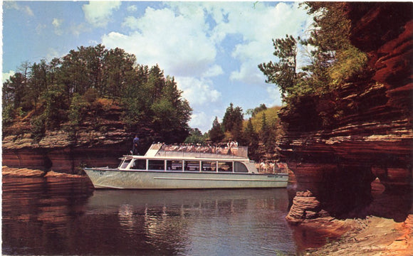 Chicagoan in Lovers' Lane, the Passage Around Lone Rock, Wisconsin Dells, WI-Carey's Emporium