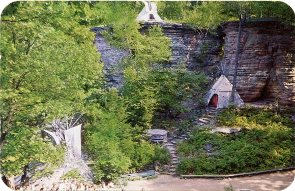 World Famous Stand Rock Amphitheatre, Wisconsin Dells, WI-Carey's Emporium