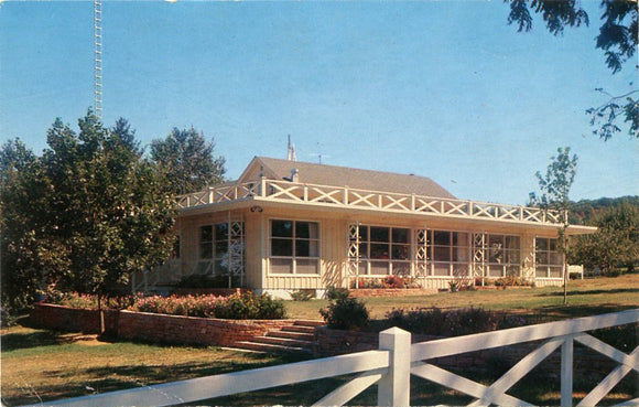 The Farm Kitchen, Don and Opel Decker, Baraboo, WI-Carey's Emporium