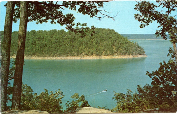 Beautiful Lake Cumberland, KY-Carey's Emporium