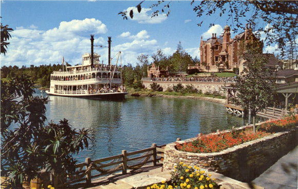Cruising the Rivers of America, Walt Disney World-Carey's Emporium