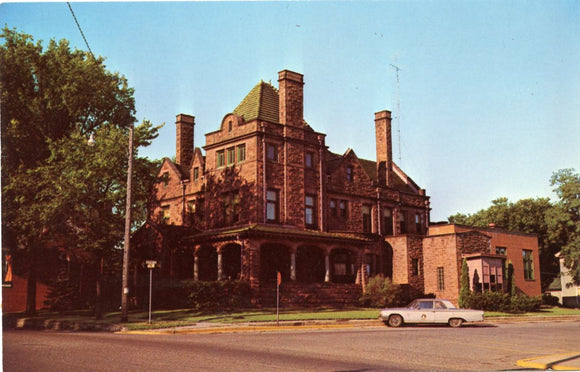 Circus World, Baraboo, WI-Carey's Emporium