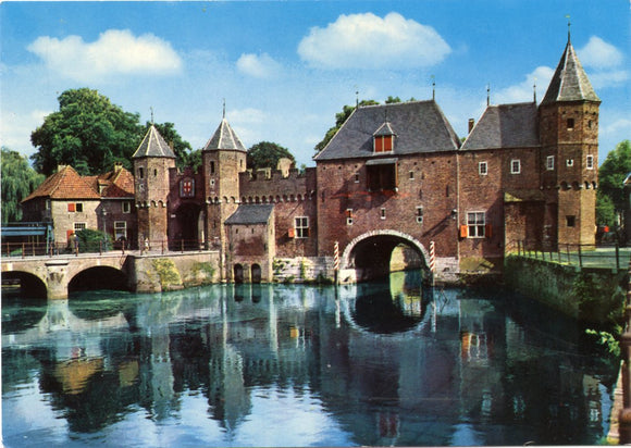 Koppelpoort, Amersfoort-Carey's Emporium