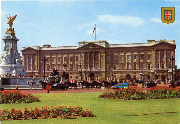 Buckingham Palace and Victoria Memorial, London - Carey's Emporium