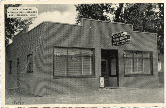 Rick's Tavern, Beer, Wile, Liquors, Lake Leelanau, MI-Carey's Emporium