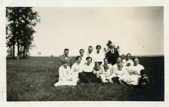 Family Photo [Postcard]