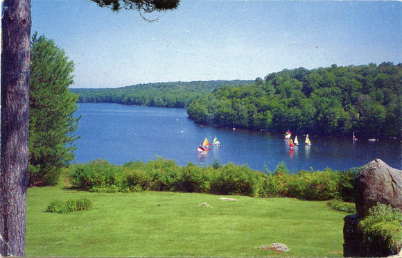 Lake Paupac Club, Greentown, PA [Postcard]